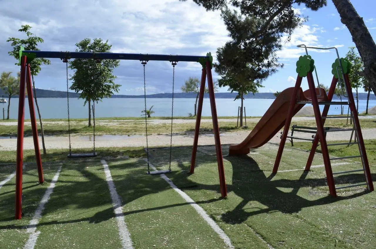 Apartment Apartman Gala Kastela